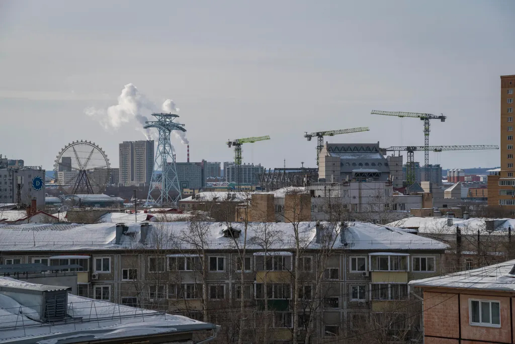 Современная квартира в новом доме, центр города