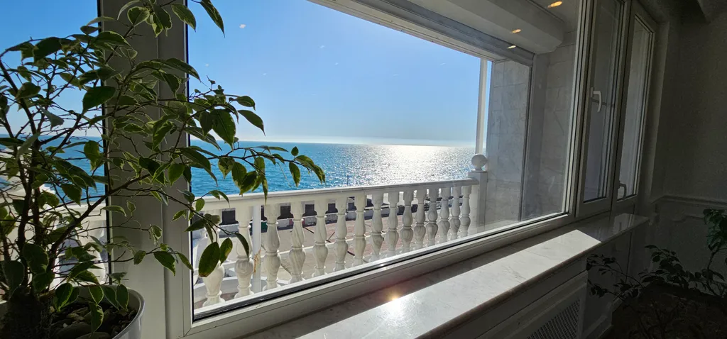 Таунхаус на берегу моря