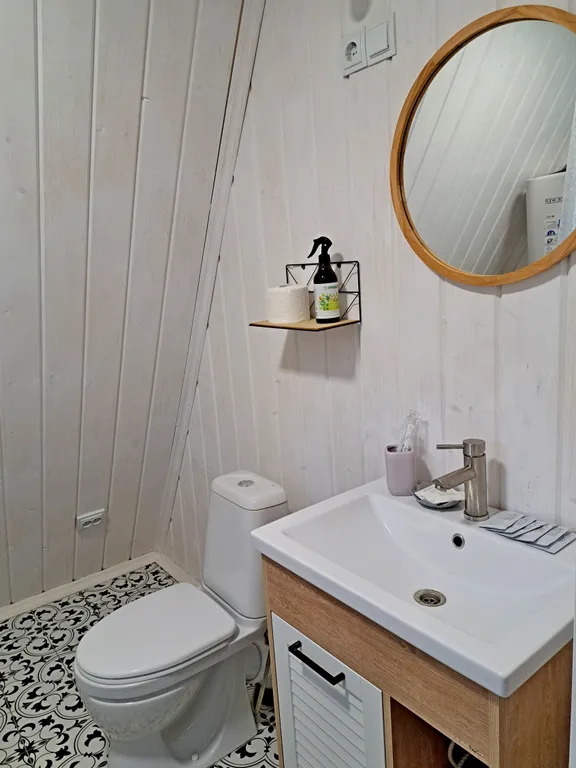 Домик у реки