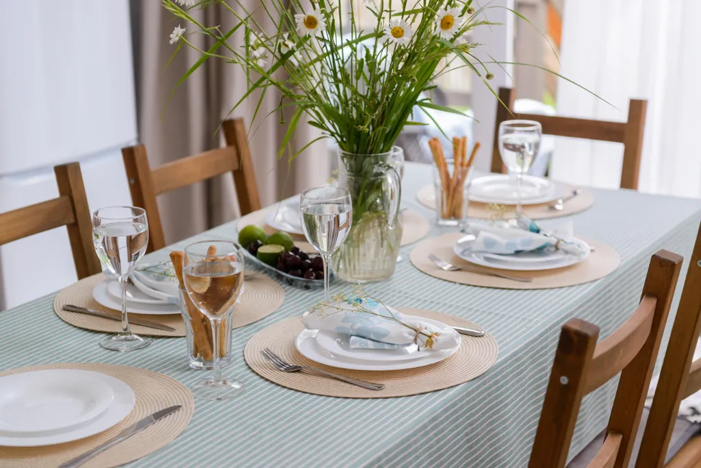 Дом с патио зоной на террасе