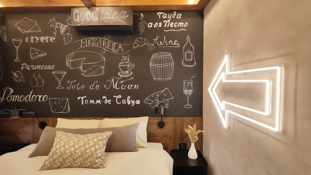 Оригинальная студия на берегу Волги