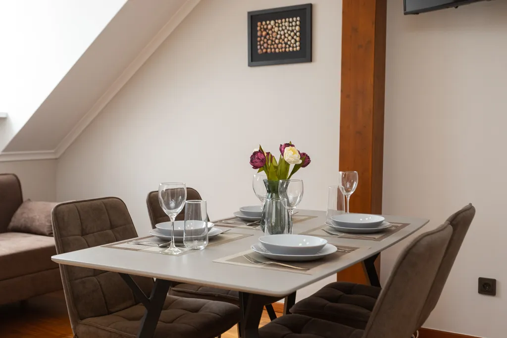 Квартира 3-комнатные апартаменты в центре — Зеленоградск