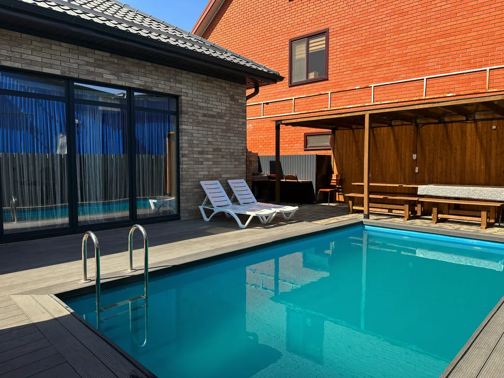 Уникальный дом с бассейном и баней