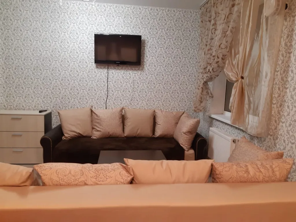 Новая трёхкомнатная квартира в тихом центре