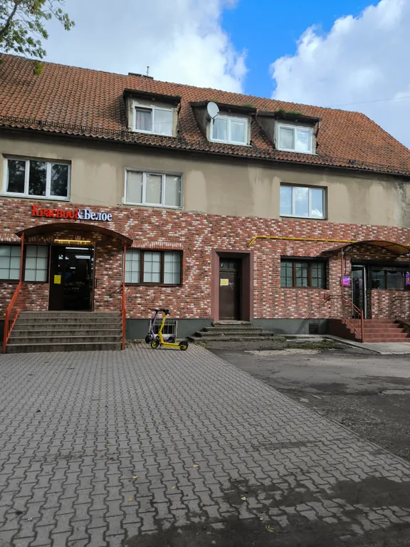 Квартира Уютная коммунальная квартира в спальном районе со своими удобствами — Калининград