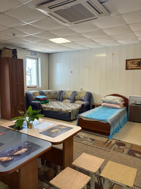 Дом в центре с бесплатной парковкой и охраняемой территорией