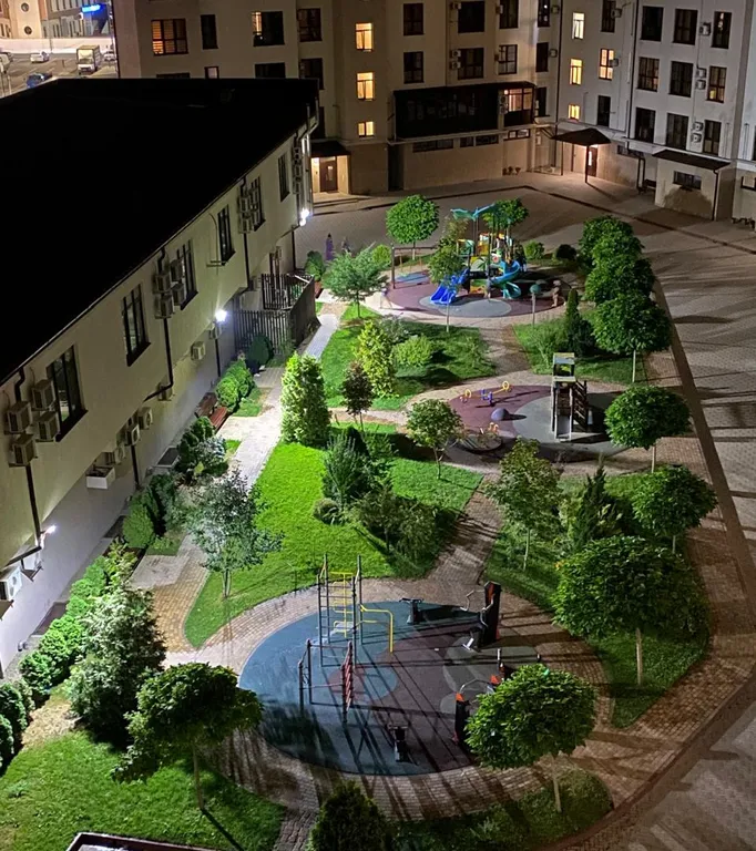 Современная 2-я большая квартира прямо на набережной с пляжем у дома