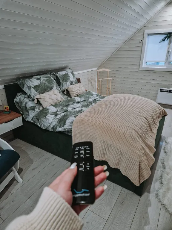 Дом-баня с большой верандой и массажной кроватью