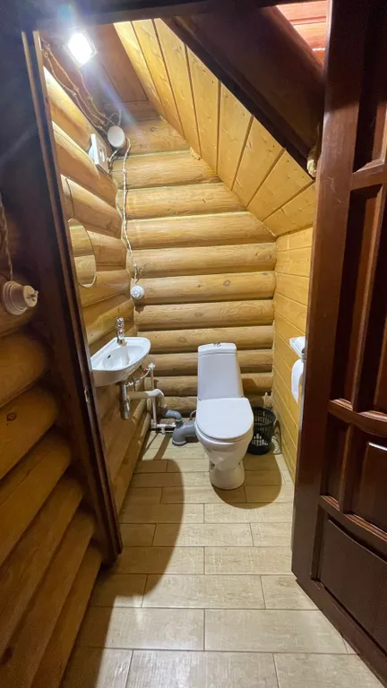 Дом с баней и бассейном