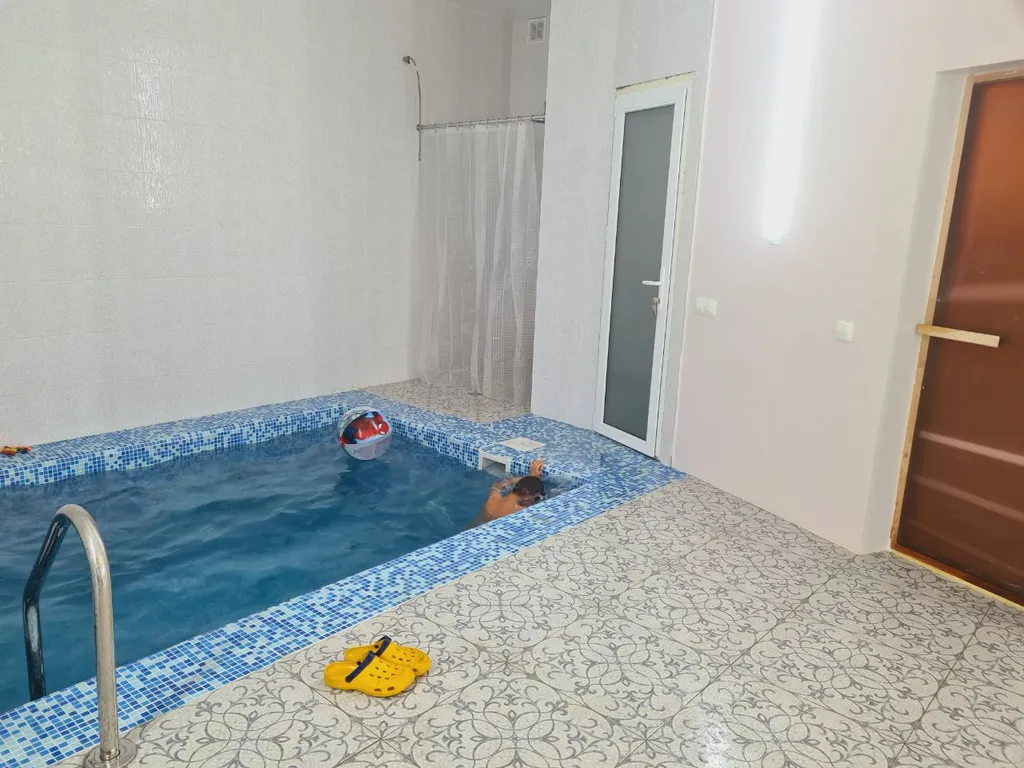 Замок для гостей