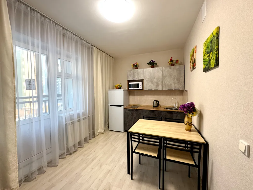 Квартира Квартира с новым современным ремонтом недалеко от ТРЦ Планета — Красноярск