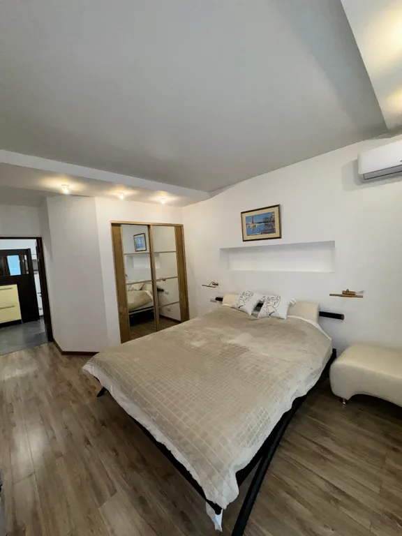 Современная квартира с видом на море и шаговой доступностью до центра