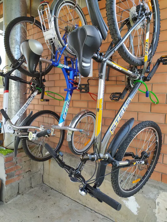 Дом "Тульский пряник", рядом с термальным источником "Псыгупс".