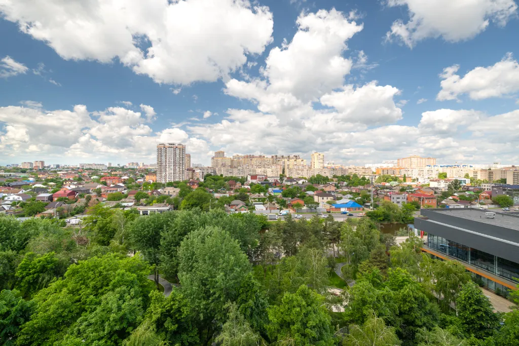 Вблизи красивейшего парка Галицкого