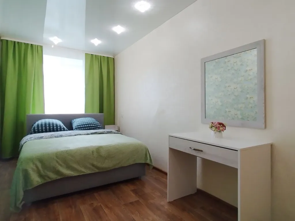 Просторная двухкомнатная квартира — аренда посуточно в Череповец