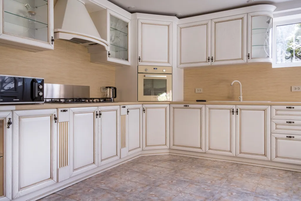 Просторный дом, бассейн с подогревом