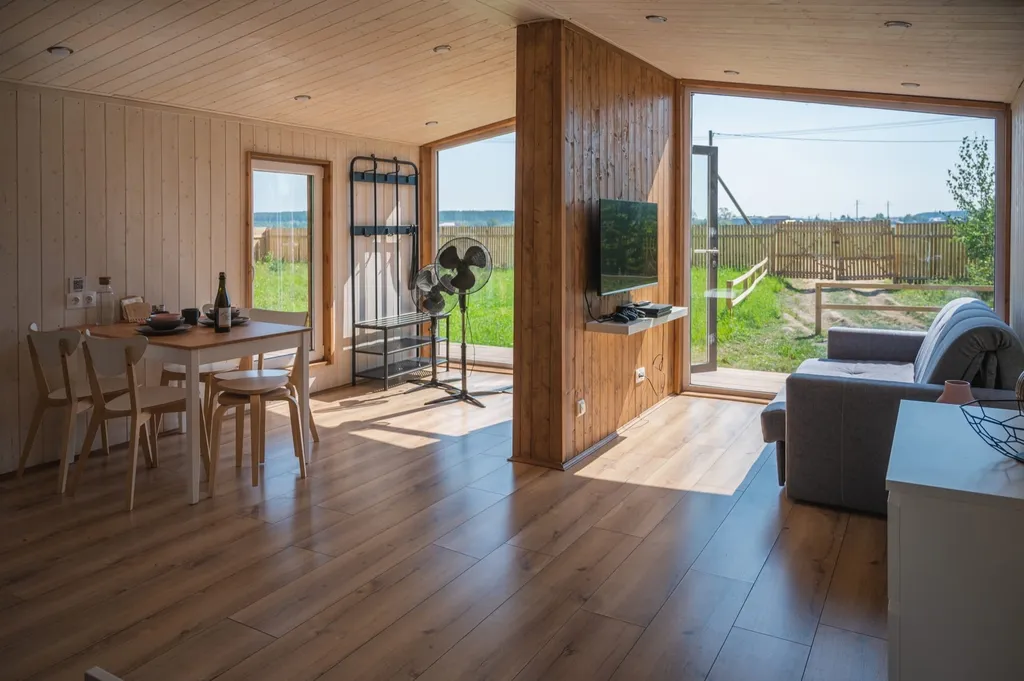 Дом с баней в лесу