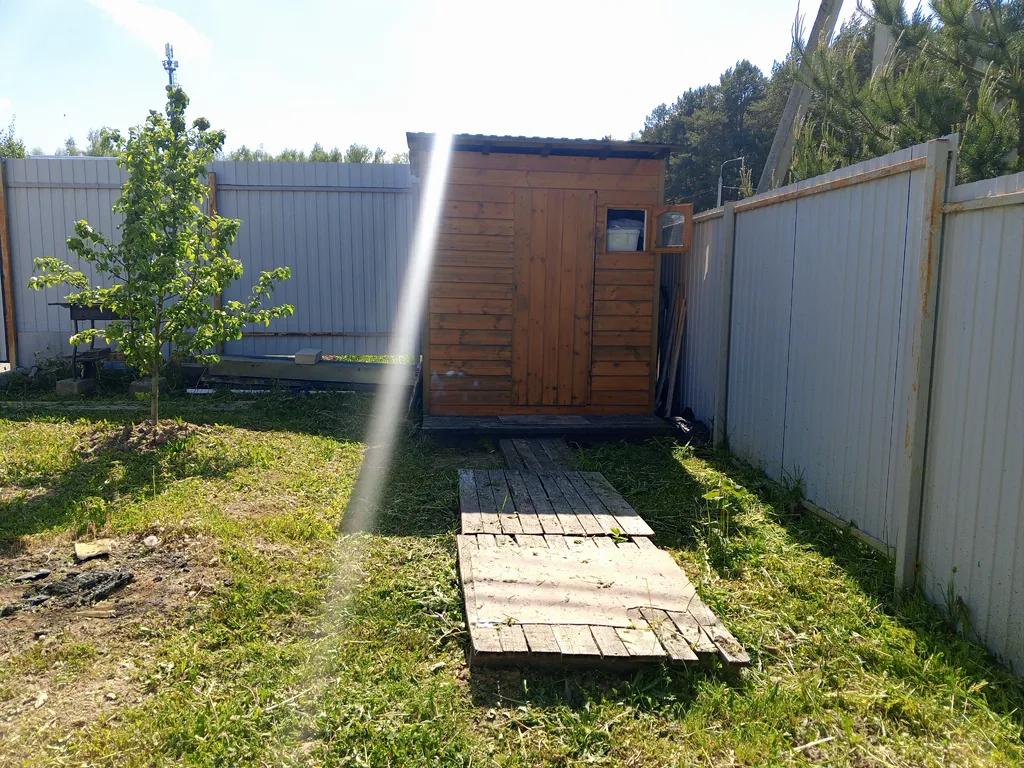 Уютный летний домик на берегу реки Ока