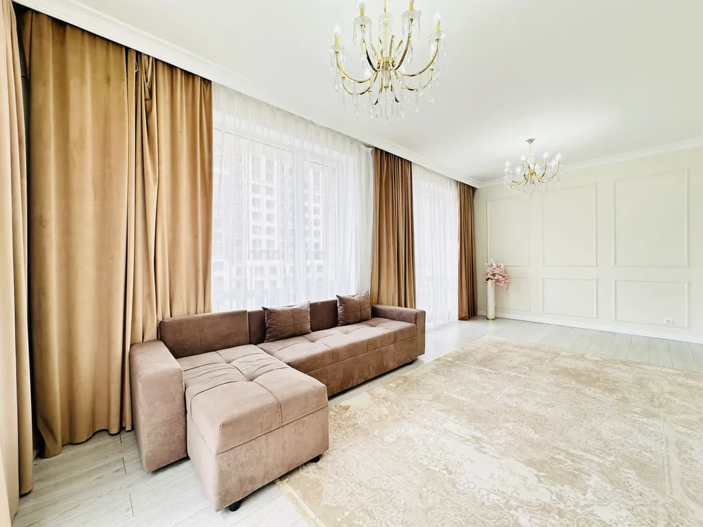 Апартамент в "4УОИ-(Фою) бизнес класса