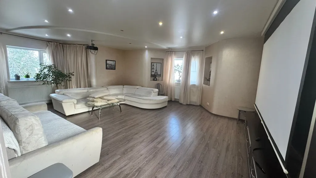 7-комнатный Дом