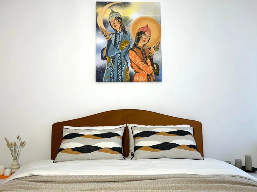 Атмосферная евродвушка, сияние в центре города