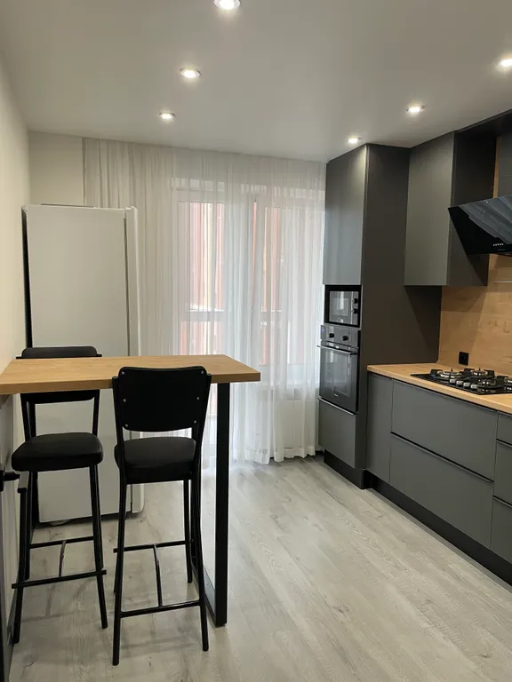 Уютная современная квартира рядом с рекой великая