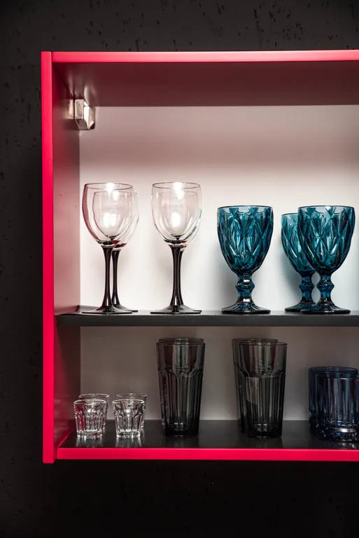 Стильные дизайнерские апартаменты на берегу реки Волга