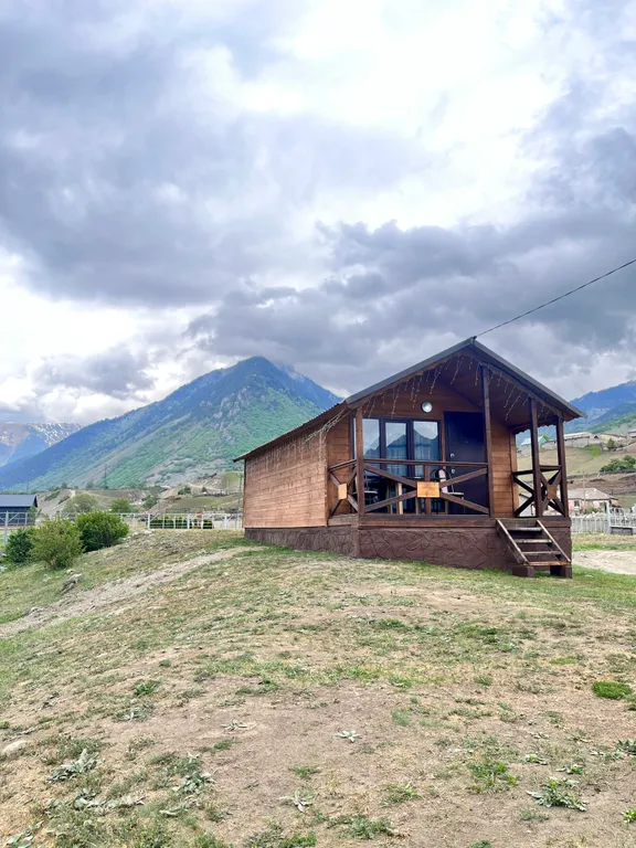 Коттедж на берегу реки и озера