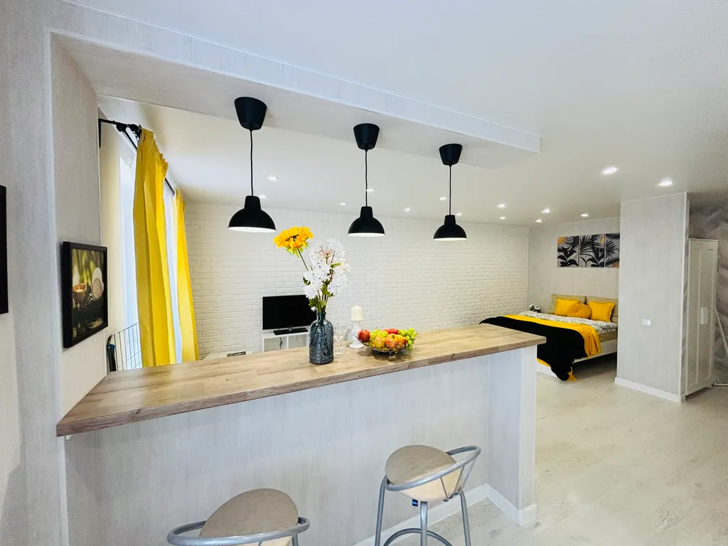 Светлая студия