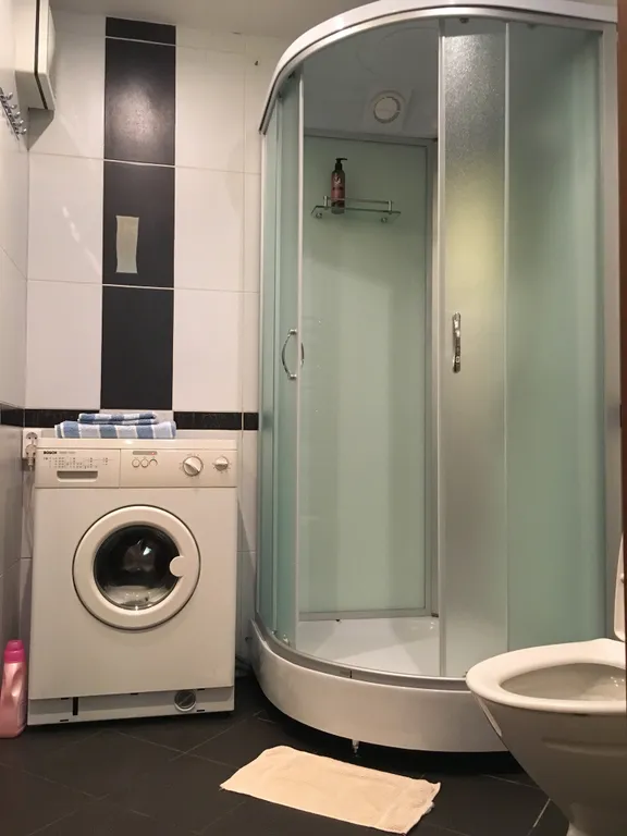 Квартира у метро на западе