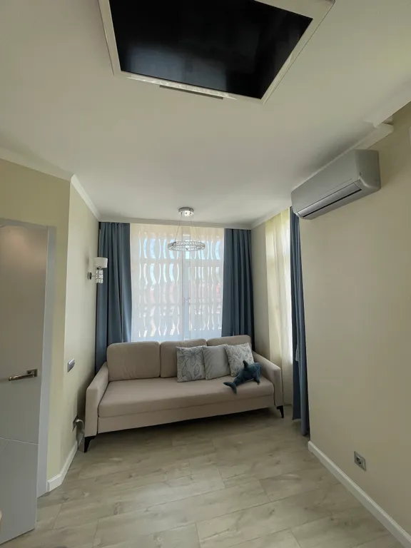 Евро-двухкомнатный апартамент Айсберг с балконом и видом на Храм