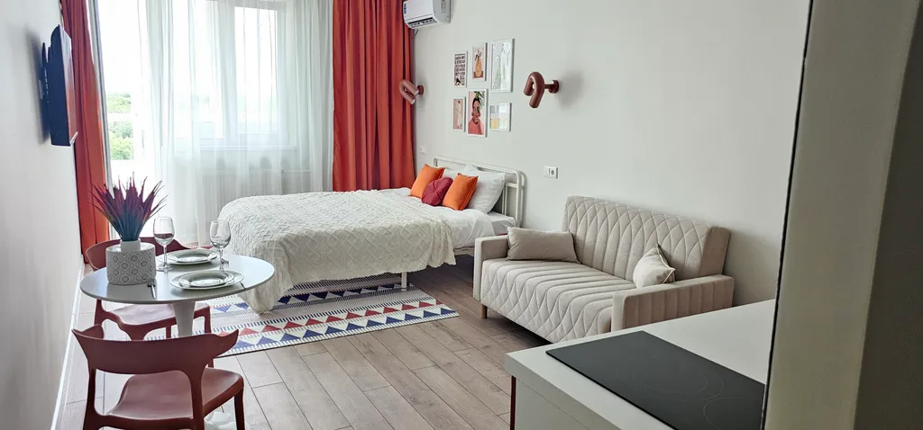 Студия с видом на лес