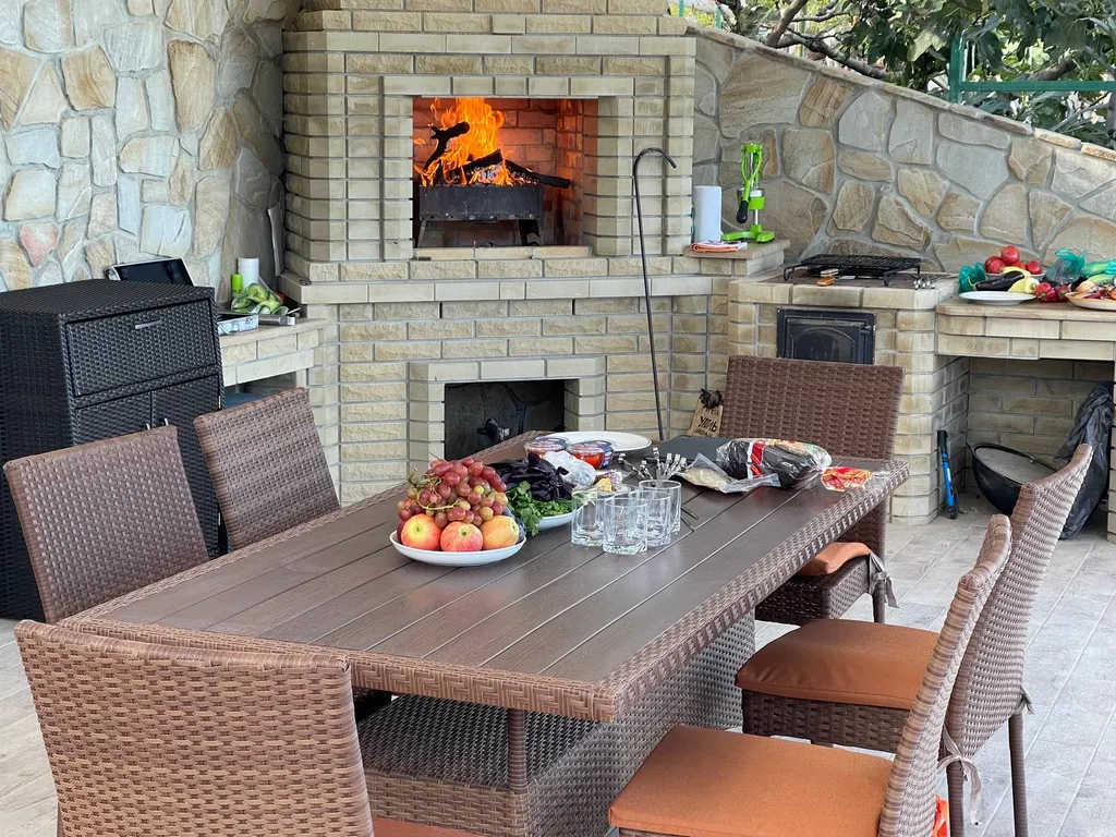 Вилла с видом на море