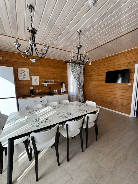 Дом в лесу с баней и видом на Волгу