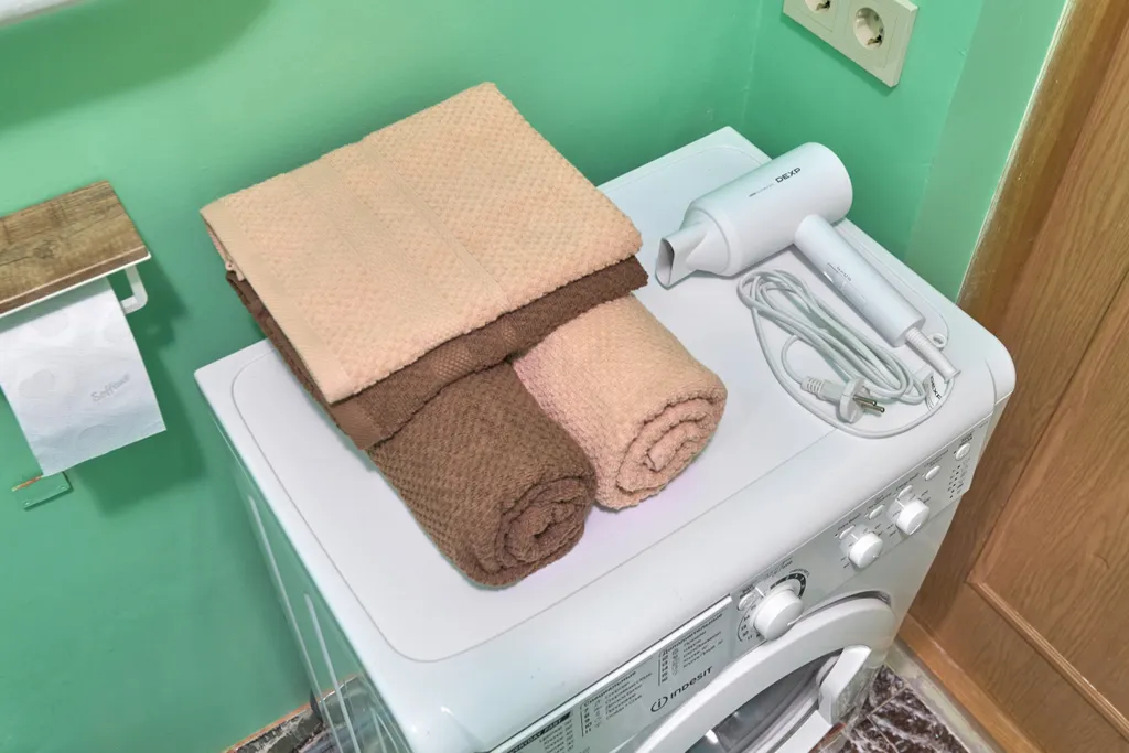 Студия на Розы Люксембург, 19  (дом без лифта)