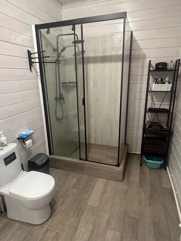 Уютный коттедж в окружении леса