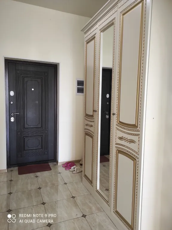 Просторный дом с райским садом на вершине холма с супер видами