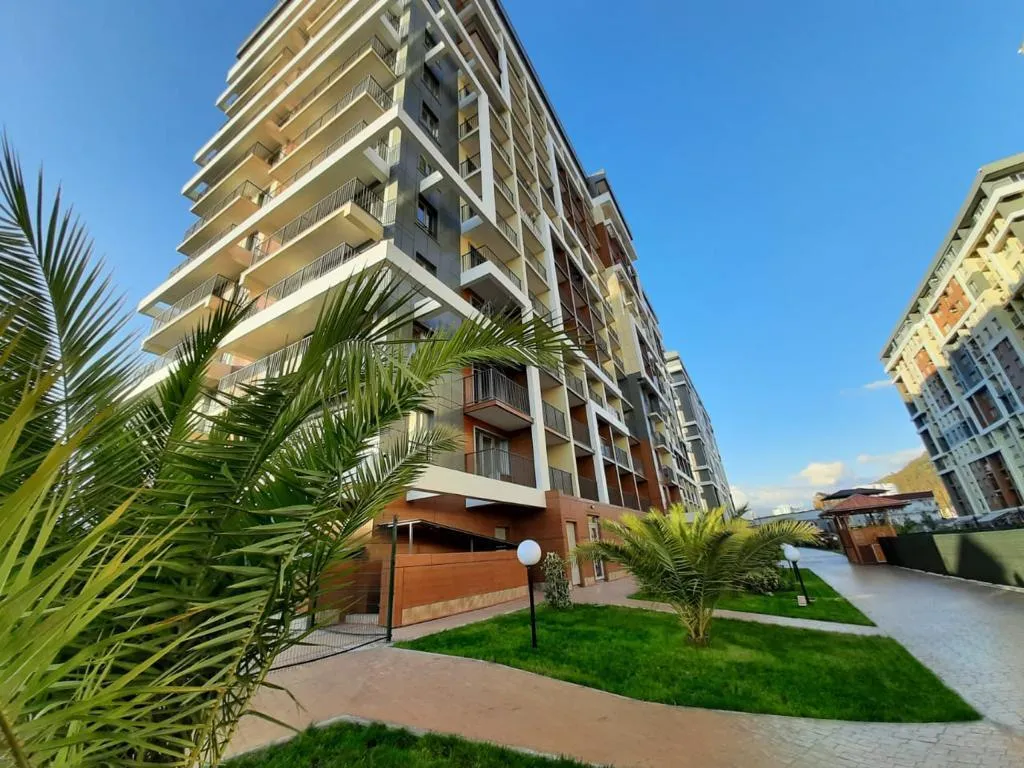 2-комнатная квартира с панорамными окнами у моря