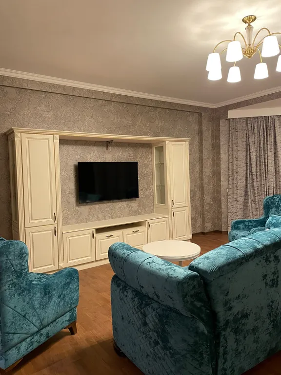 Квартира с красивым видом на парк, город, в 5 мин ходьбы до парка