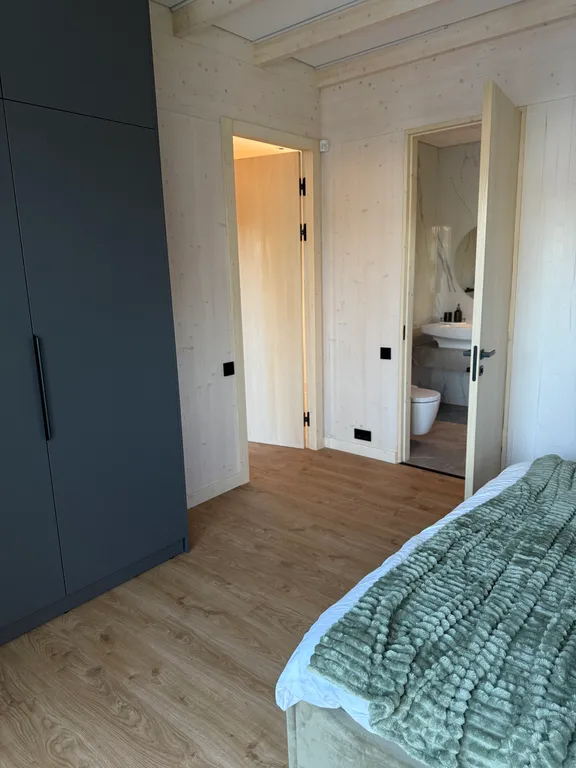 Коттедж с чаном и сауной в черте города