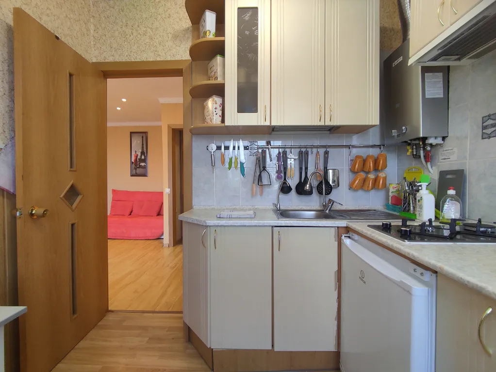 Две очень светлые комнаты КвартАпарт у Кремля