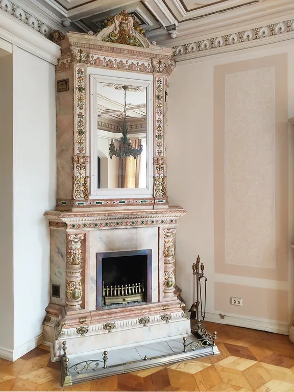 Квартира Колоритная квартира с камином и балконом в особняке Колобовых.Парковка — Санкт-Петербург