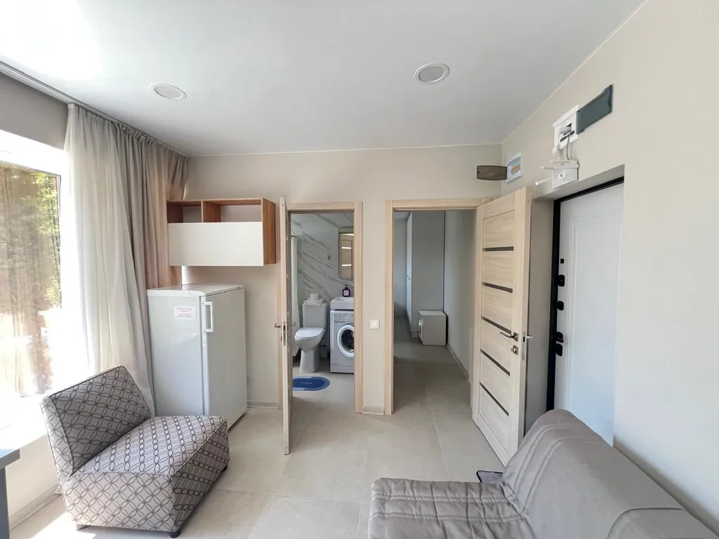 Квартира с бассейном на территории