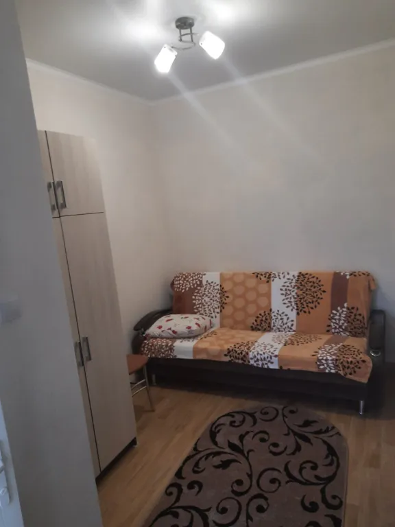 Номер с кухней в центре города со своим двориком