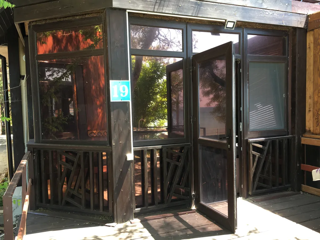 С видом на море