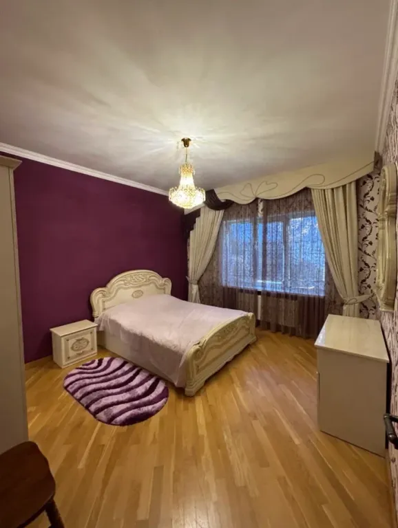 Просторный дом в районе центра