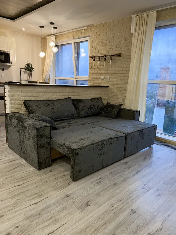 Дизайнерская квартира с панорамными окнами и кондиционером ЖК Акварели