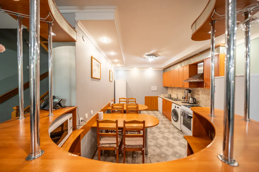 Большой коттедж с сауной