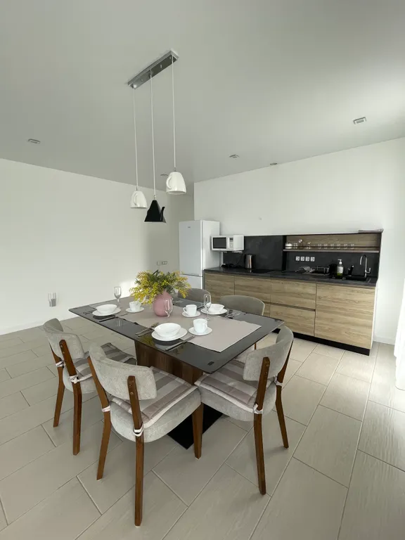 Просторный 3-комнатный апартамент с видом на море