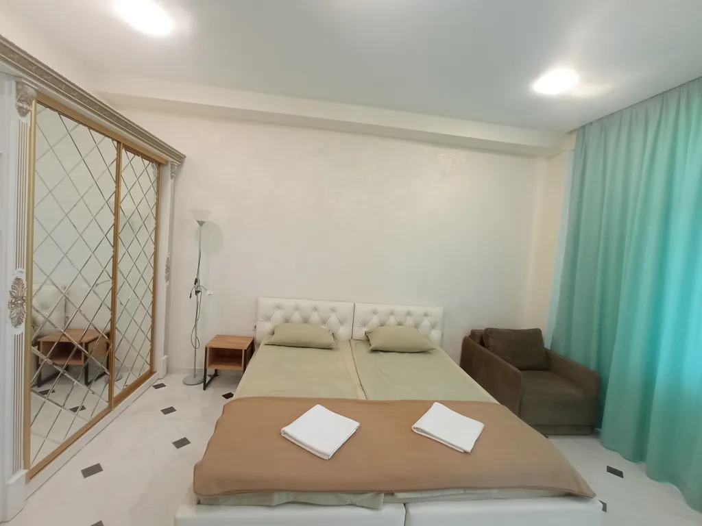 Уютная большая видовая квартира с балконом 2.2